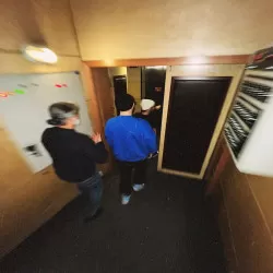 دانلود آهنگ یاد میگیرم همه واسه هم عادی میشن علی یاسینی ریمیکس