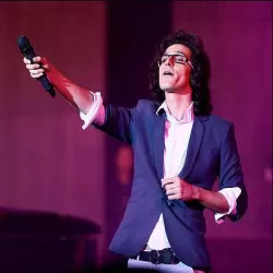 دانلود اهنگ یکی اینجاست که عاشقه تو و بوسیدنه دستاته هوش مصنوعی و اصلی مرتضی پاشایی ترند شاد  کیفیت بالا